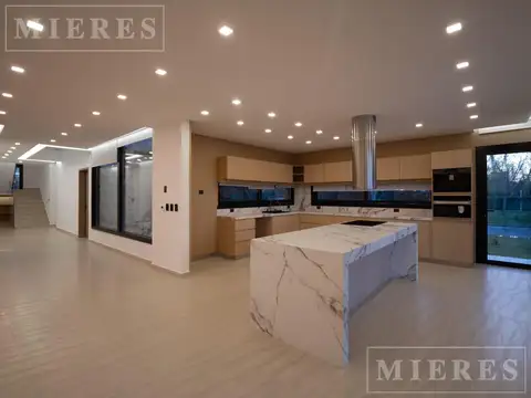 Casa Monoambiente con 7 baños
