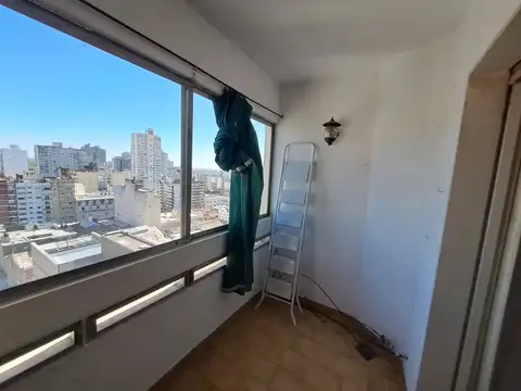 Departamento en alquiler de tres dormitorios. Centro. Rosario