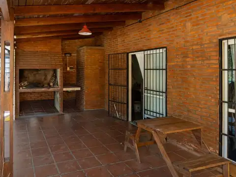 CASA EN VENTA 1 DORMITORIO ANDINO