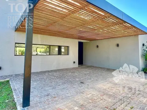 Casa en Venta en El Cantón, USD 229.000
