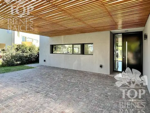 Casa en venta en El Cantón Puerto-  Escobar