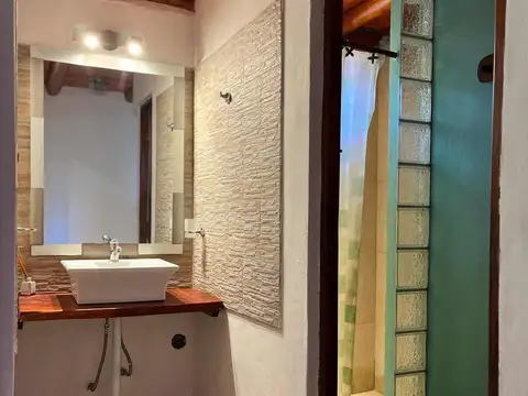 Edificio Comercial en Venta - 6 Cabañas 8 Dormitorios - 1000m2 - Mar Azul