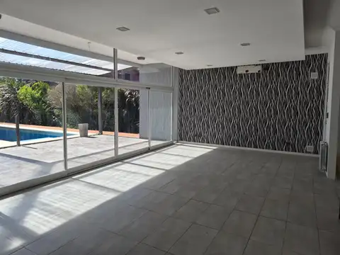Casa en Venta en Puerto Roldan, USD 195.000