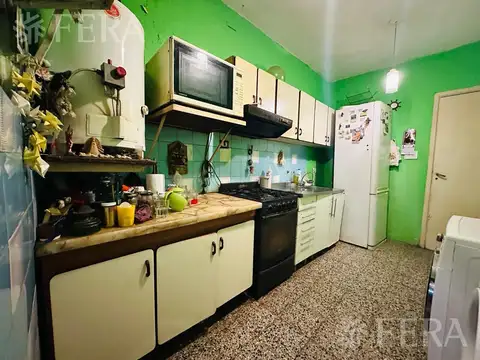 Venta de Casa 4 ambientes con cochera y fondo libre en Quilmes Oeste