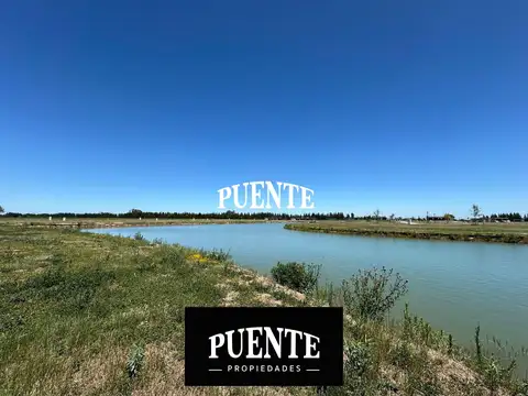 Las Victorias con Fondo al Lago