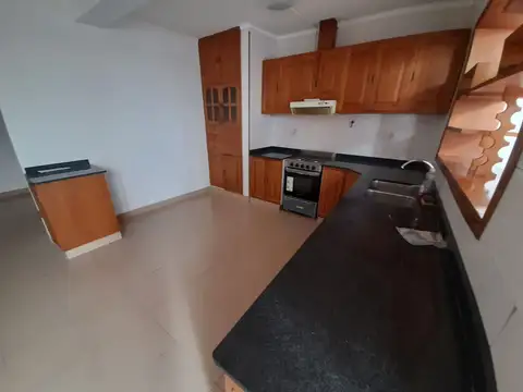 VENTA CASA 3 DORMITORIO B° BOMBAL SUR GODOY CRUZ