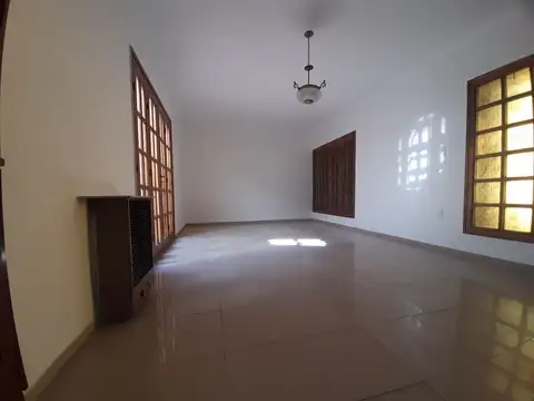 Casa en Venta en Godoy Cruz, USD 160.000