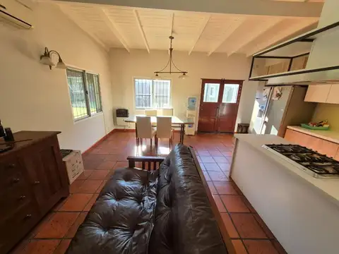 Casa en Venta en Barrio Parque Leloir, USD 190.000