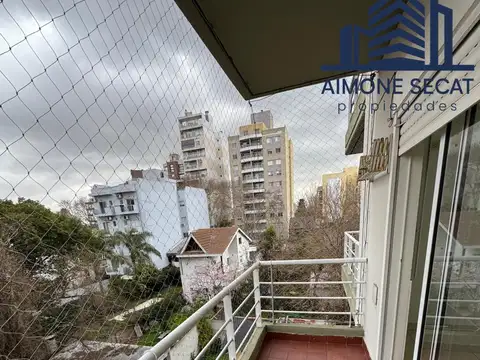 Almirante Brown 3100, Piso 3