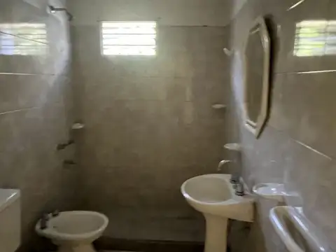 ROLDAN- 2 DORMITORIOS- URBANA- LUMINOSA