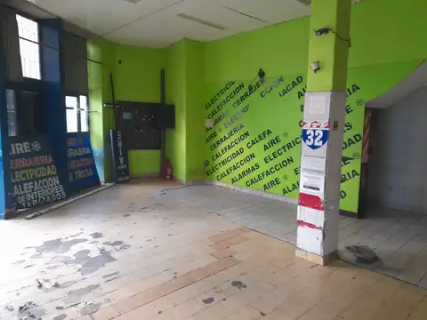 Local en Venta en Villa Luro, USD 160.000