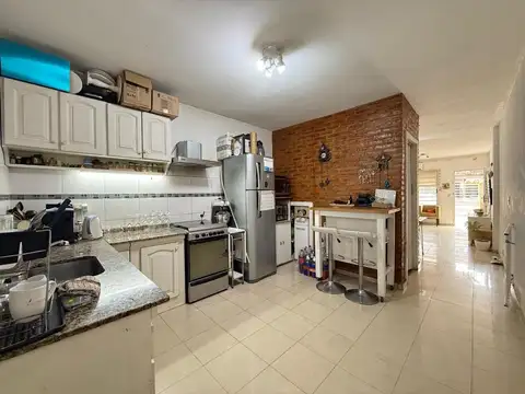 Casa 3 ambientes con 1 baño