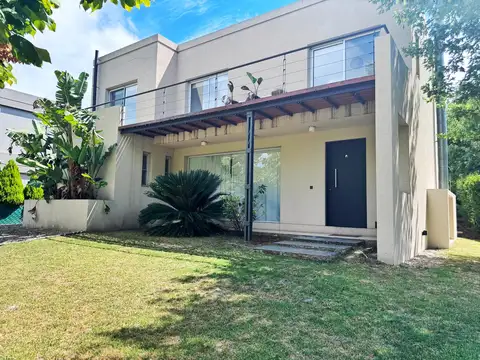 Casa en venta 3 dormitorios lote en esquina en Sauces Nordelta