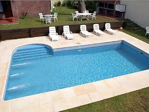 avenida 2 entre paseo 103 y 104 375 300