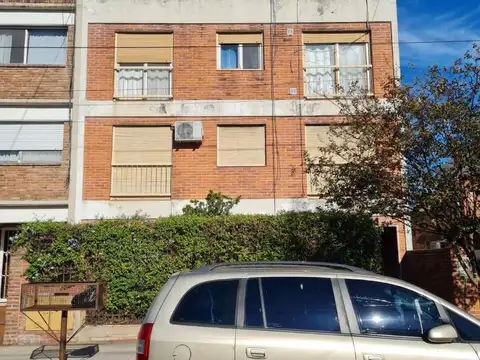 Departamento 3 amb en muy buena zona