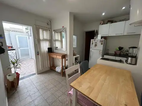 Departamento de pasillo ALTURA Viamonte 3400
