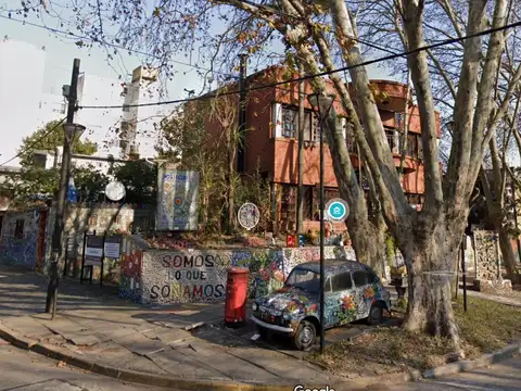 Casa 5 ambientes con 4 baños