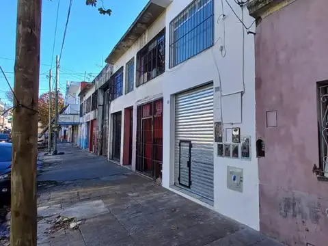 Local en Venta 64 años