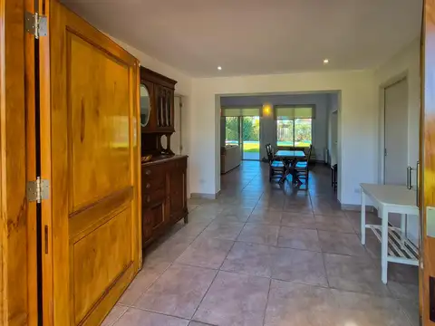 Casa 4 ambientes con 4 baños