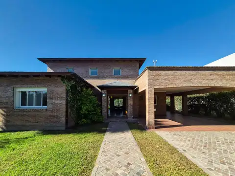CASA TRES DORMITORIOS EN MIRAFLORES