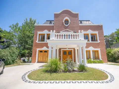 Casa en Venta de 5 dormitorios