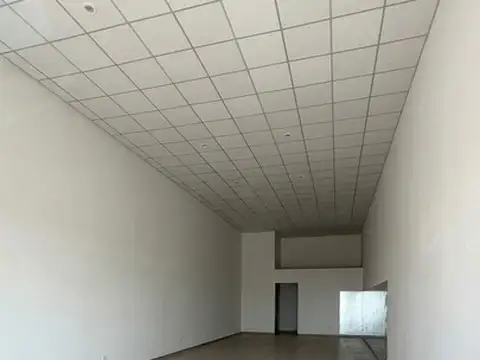 Local comercial docta Boulevard central total 120 M2. Inversores
