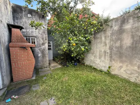Casa 3 ambientes con 1 baño