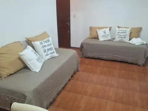 Falucho 2200, Piso 6