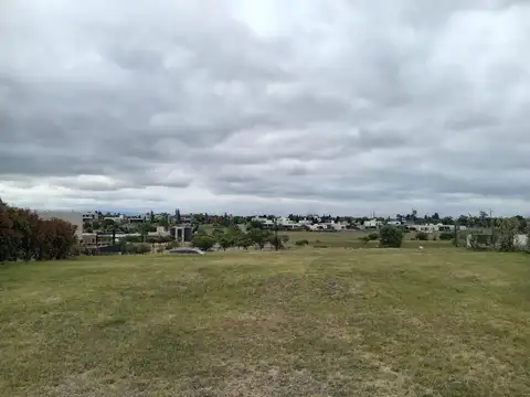 Terreno en Venta en La Cascada Country Golf, USD 250.000