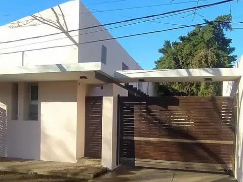 Casa en Alquiler de 3 dormitorios