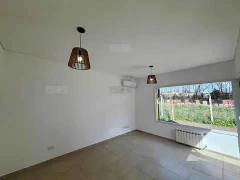 Casa en Alquiler al Oeste