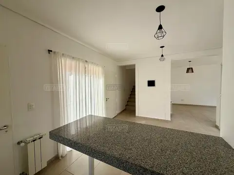 Casa en Alquiler en Pilar del Este - Casas del Este, $ 1.350.000