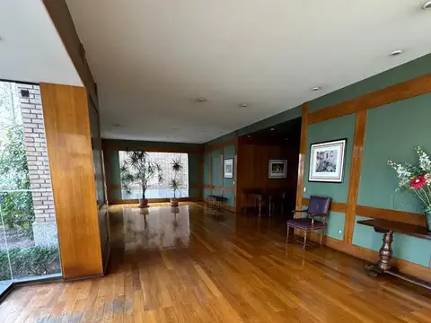 Departamento 8 ambientes con 4 baños