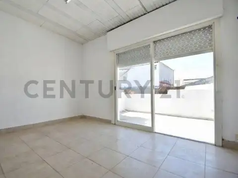 PH al Fondo con Gran Terraza y Espacios Versátiles – ACEPTA PERMUTA
