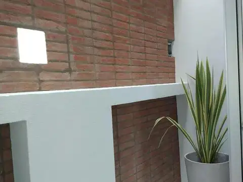 Depto Tipo Casa 3 ambientes con 2 baños