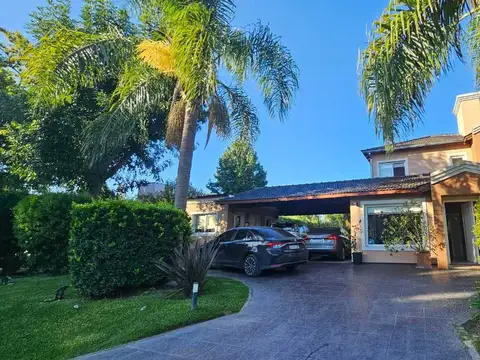 Casa 5 ambientes con 2 baños