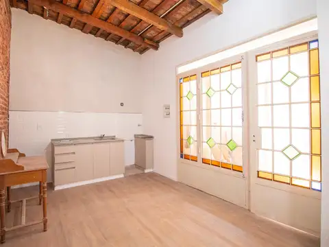 VENTA DE PH 3 AMBIENTES CON TERRAZA Y PATIO PROPIO  EN FLORESTA RECICLADO A NUEVO