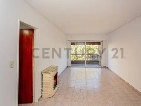 ALQUILER 3 AMBIENTES CON BALCON Y DEPENDENCIA VILLA GENERAL MITRE