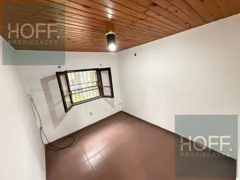 Casa 4 ambientes con 1 baño