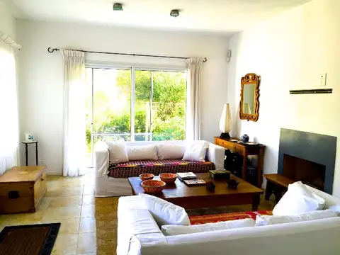 Casa en Alquiler Temporal con 1 cochera