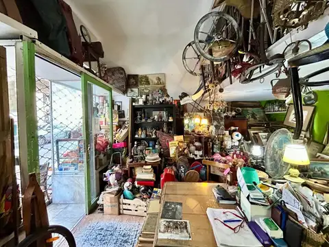 Venta/Pmuta local comercial c/entrepiso San Telmo 