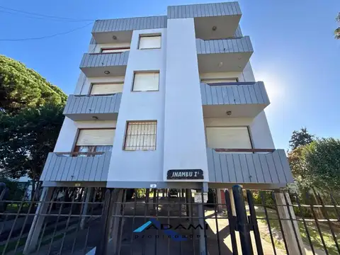 Avenida 4 , Piso 1