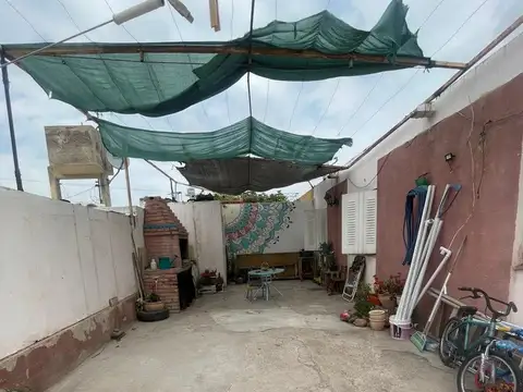 VENTA CASA 4 DORMITORIOS  BARRIO MUNICIPAL