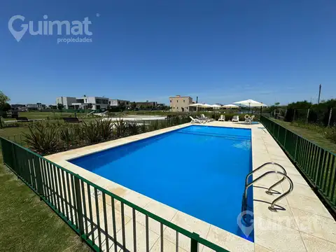 Av. de los Lagos, Puertos del Lago, Barrio Costas 93
