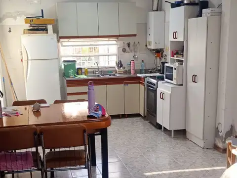Departamento 4 ambientes con 2 baños