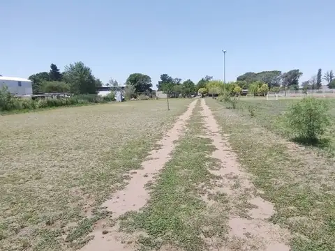 Casa en Venta con 10 cocheras