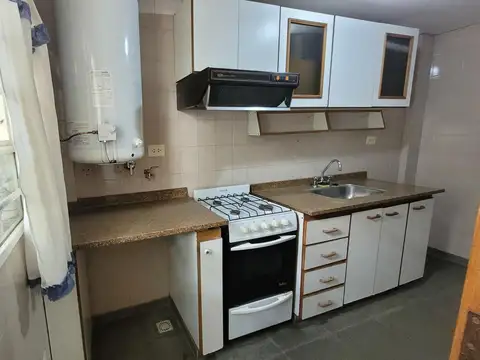 Dr Aleu 3173 , Piso PB