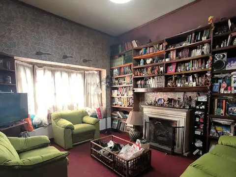 Casa en venta c/ cochera en Liniers