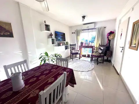 SEMIPISO 2 DORM - SOBRE AVENIDA