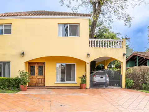CASA EN VENTA EN JARDINES DE ESCOBAR C/PILETA